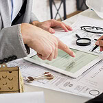 Swiss Immo Trust erklärt: Welche Unterlagen werden für den Immobilienverkauf in der Schweiz benötigt?